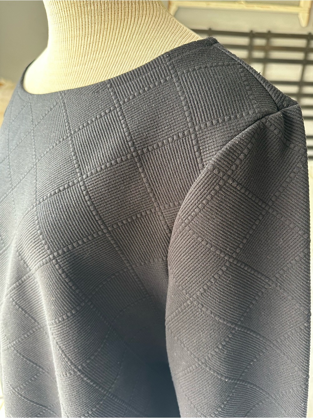 Chico's Black Quilted Balloon-Sleeve top, size XL (3) - Picture 4 of 12